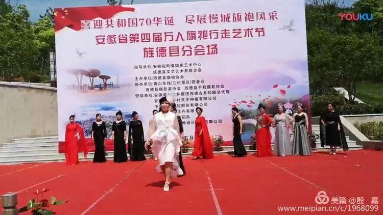 书法家进社区写春联福字 宣传传统文化弘扬好家风好家教